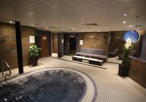 Jacuzzi in Elevation Health Club